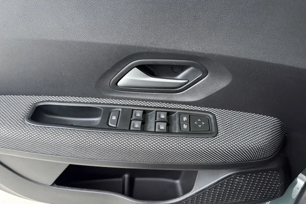 Dacia Sandero Stepway (2024) — foto 8 van 21