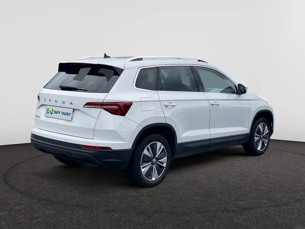 SKODA Karoq (2022) — foto 2 van 8