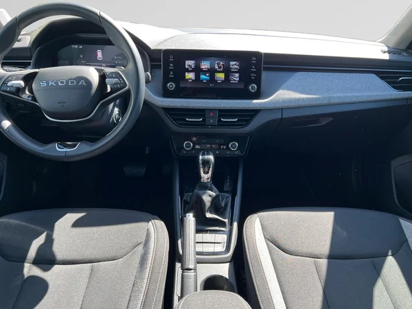 SKODA Kamiq (2025) — foto 2 van 24