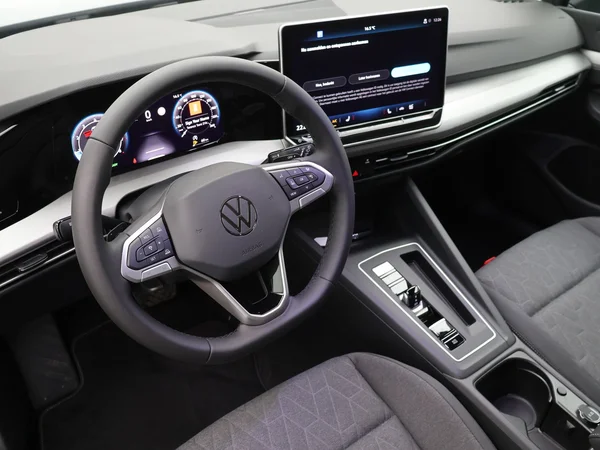 VOLKSWAGEN Golf VIII (2025) — foto 8 van 21