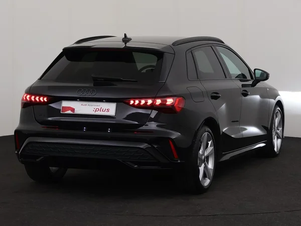AUDI A3 Sportback (2025) — foto 9 van 18