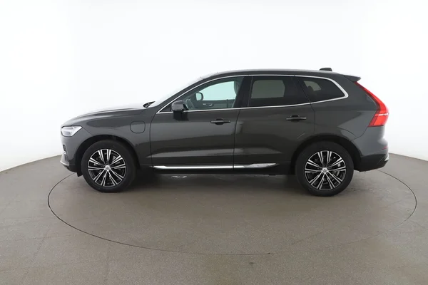 Volvo XC60 (2021) — foto 9 van 16