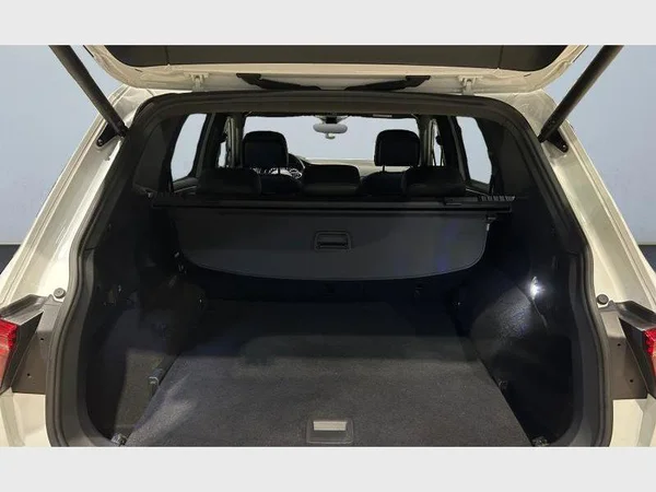 Volkswagen Tiguan Allspace (2022) — foto 25 van 32
