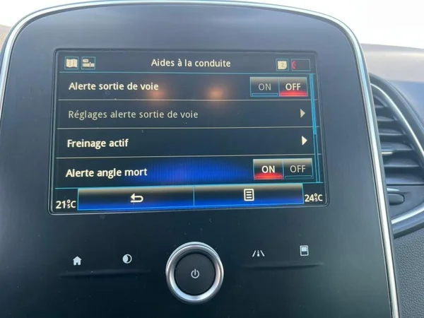 RENAULT Scénic Dsl (2019) — foto 11 van 25