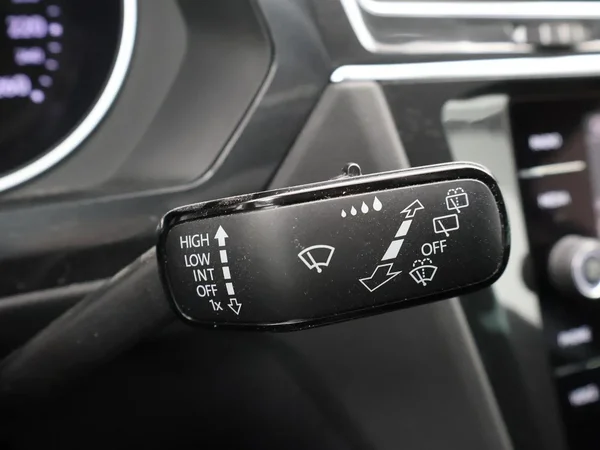 Volkswagen Tiguan (2020) — foto 9 van 29