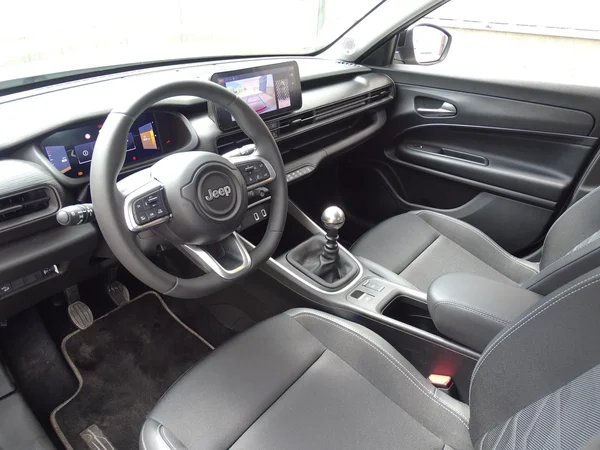 Jeep Avenger (2025) — foto 15 van 16