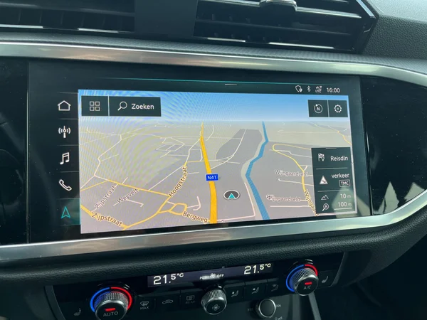 AUDI Q3 (2019) — foto 7 van 23
