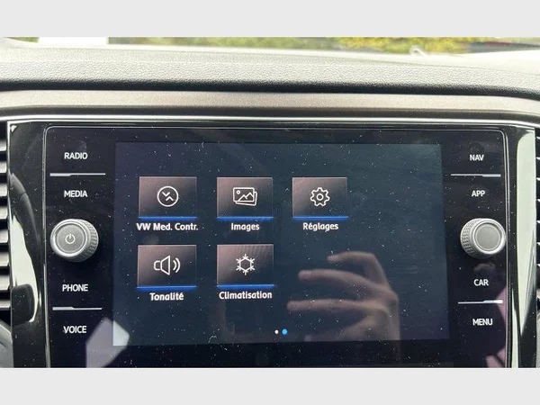 Volkswagen T-Roc (2019) — foto 20 van 32