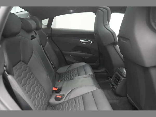 AUDI E-tron GT (2021) — foto 11 van 35