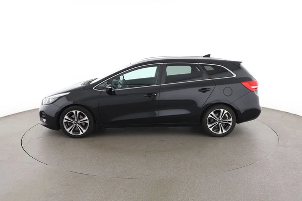 Kia cee'd (2017) — foto 9 van 16