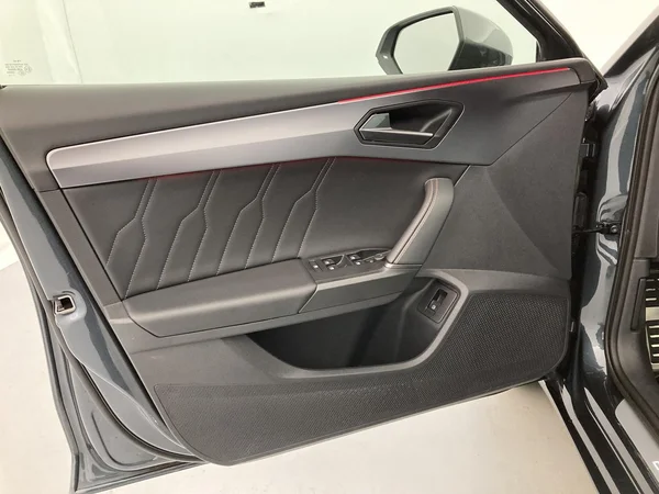 CUPRA Leon e-Hybrid (PHEV) (2024) — foto 16 van 37
