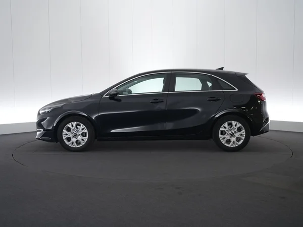 Kia cee'd (2024) — foto 16 van 21
