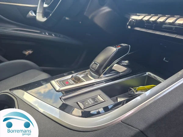 Peugeot 5008 (2022) — foto 22 van 27