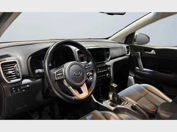 Kia SPORTAGE (2021) — foto 28 van 29