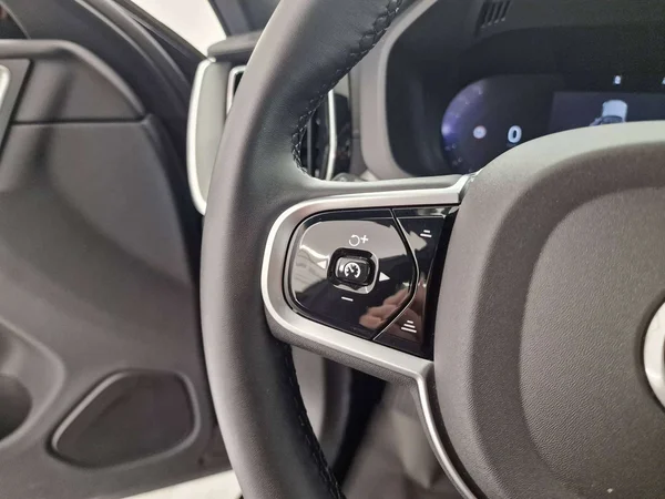 Volvo XC60 (2026) — foto 3 van 17
