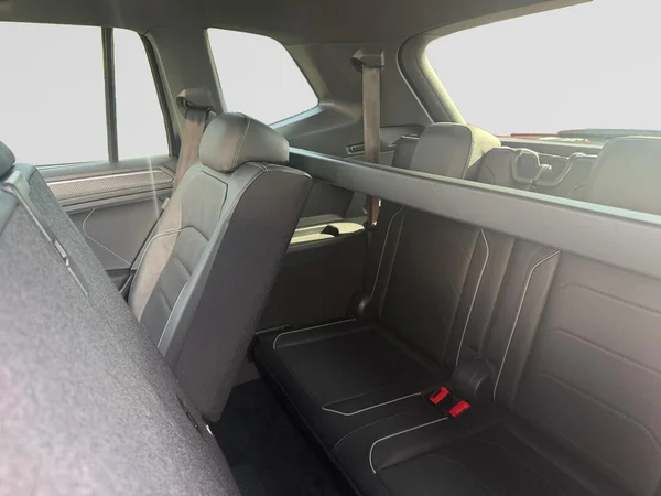 VOLKSWAGEN Tiguan Allspace (2023) — foto 9 van 21