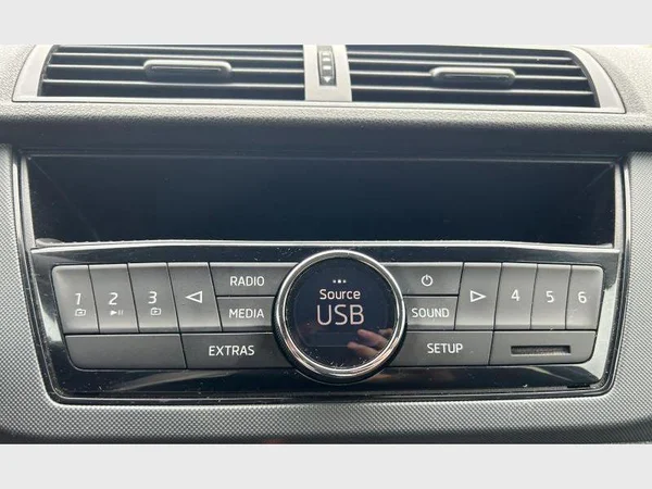 Skoda FABIA (2018) — foto 8 van 29
