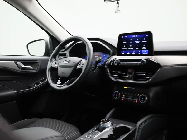 Ford Kuga (2022) — foto 31 van 40