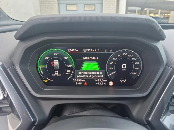 AUDI Q4 e-tron (2025) — foto 10 van 24