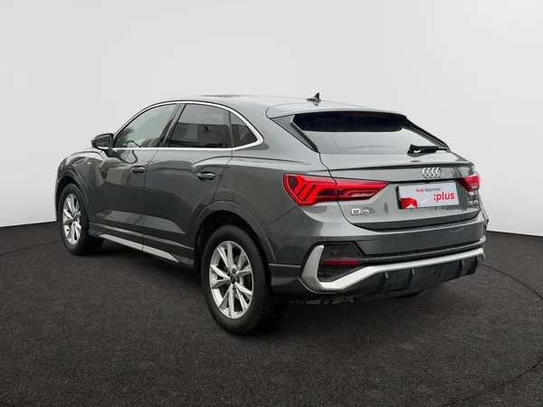 AUDI Q3 Sportback (2025) — foto 15 van 21