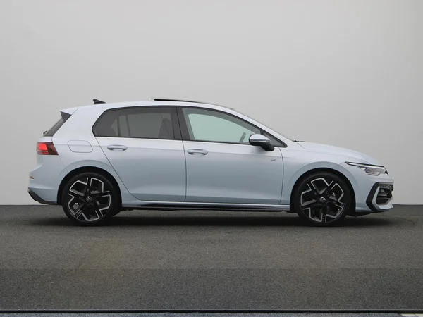 VOLKSWAGEN Golf VIII (2025) — foto 20 van 22