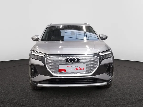 AUDI Q4 e-tron (2025) — foto 13 van 16
