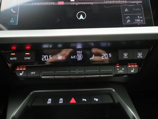 Audi A3 (2022) — foto 9 van 42