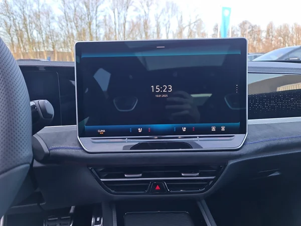 VOLKSWAGEN Passat Variant (2025) — foto 4 van 21