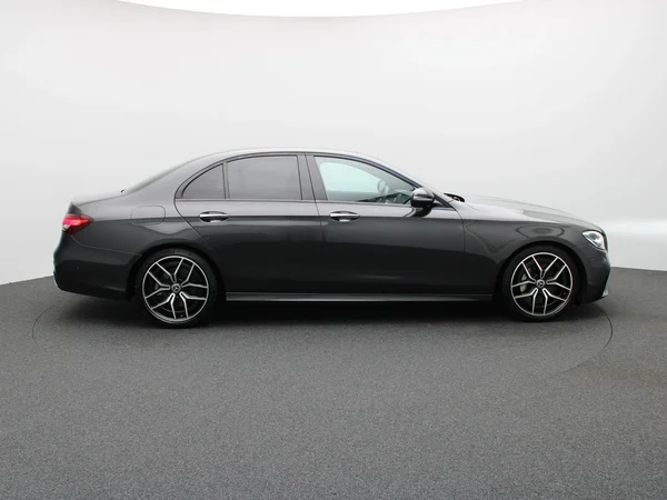 Mercedes-Benz E-Klasse (2022) — foto 30 van 33