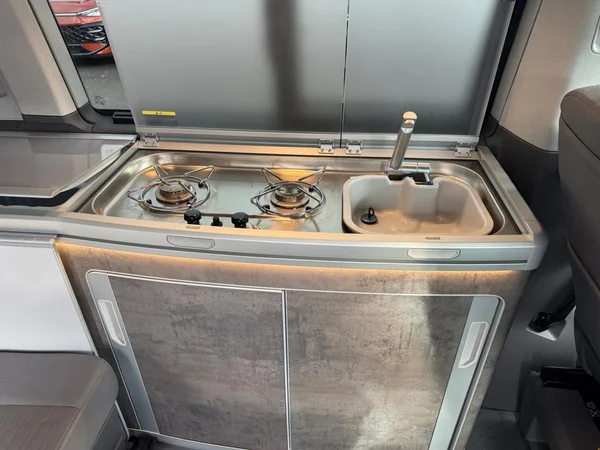 VOLKSWAGEN T6 California (2023) — foto 13 van 24