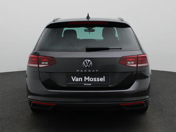 Volkswagen Passat (2024) — foto 41 van 44