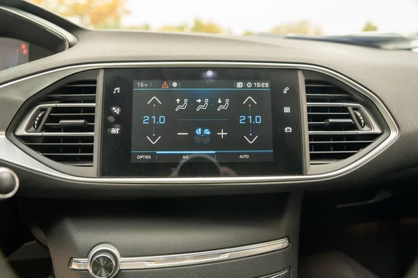 Peugeot 308 (2021) — foto 19 van 64