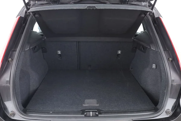 Volvo XC40 (2021) — foto 8 van 16