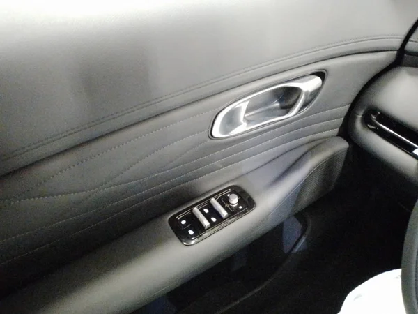 GEELY Starray EM-i (PHEV) (2026) — foto 7 van 22