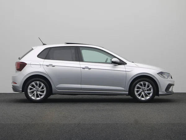 VOLKSWAGEN Polo (2022) — foto 17 van 19