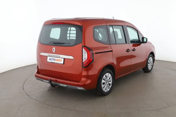 Renault Kangoo (2022) — foto 12 van 16