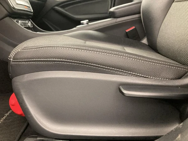MERCEDES-BENZ CLA 200 (2019) — foto 6 van 36