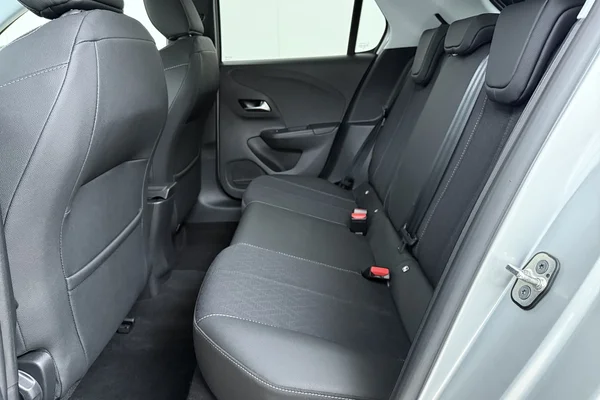Opel Corsa (2023) — foto 16 van 17