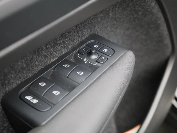 Volvo XC40 (2023) — foto 27 van 46