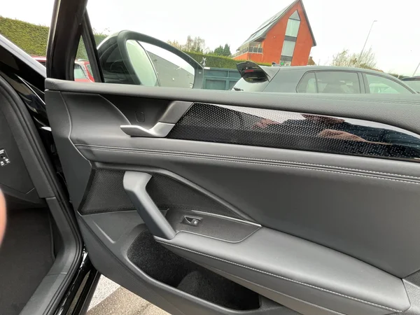 VOLKSWAGEN Tiguan (2025) — foto 14 van 24