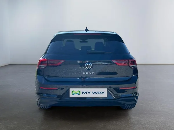 VOLKSWAGEN Golf VIII (2022) — foto 27 van 31