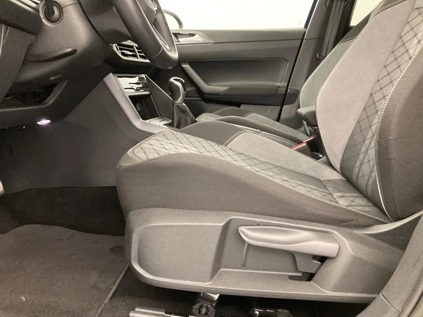 VOLKSWAGEN Taigo (2025) — foto 30 van 36
