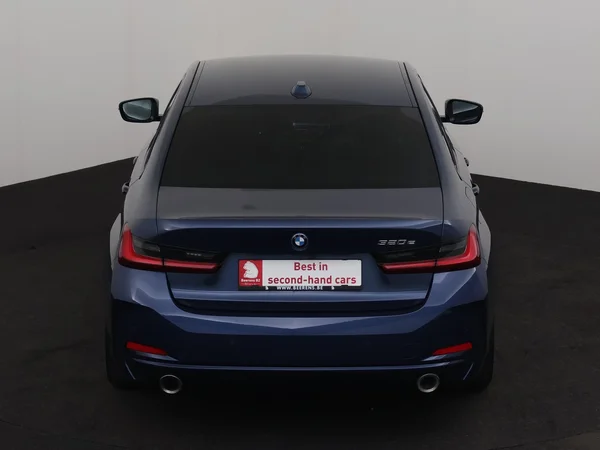 BMW 320 (2023) — foto 30 van 33
