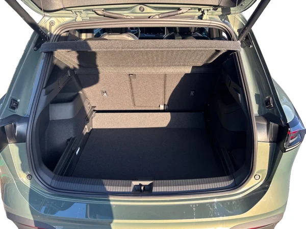 VOLKSWAGEN Tiguan (2025) — foto 14 van 17
