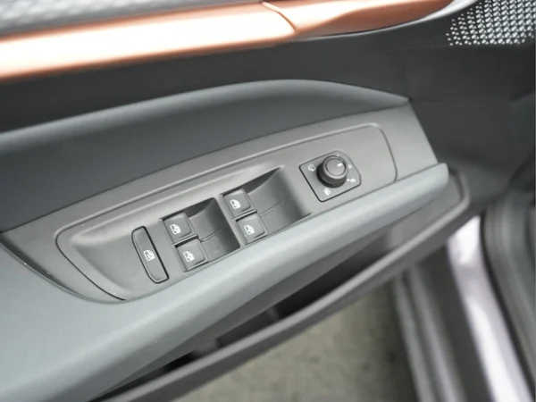 CUPRA Raval (2026) — foto 2 van 21