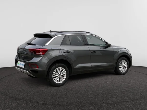 VOLKSWAGEN T-Roc (2023) — foto 14 van 19