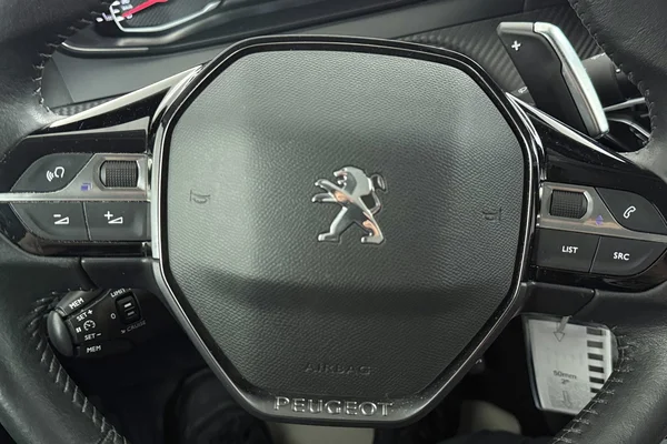 Peugeot 208 (2022) — foto 2 van 23