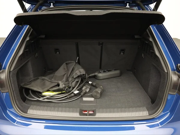 AUDI A3 Sportback PHEV (2025) — foto 4 van 24