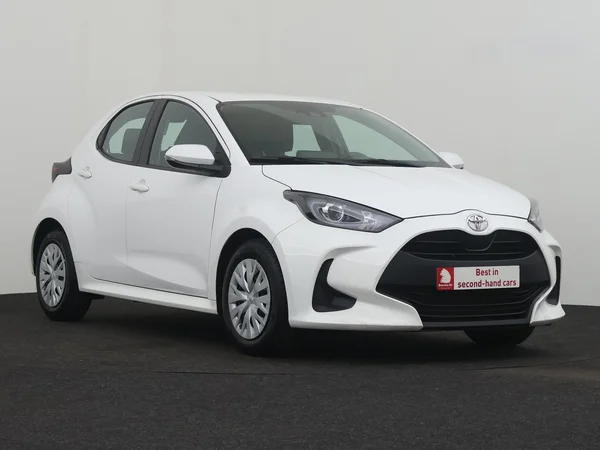 TOYOTA Yaris (2021) — foto 20 van 25