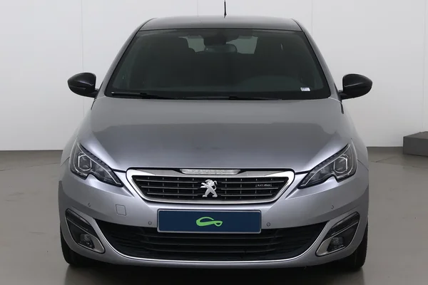 Peugeot 308 (2016) — foto 12 van 22